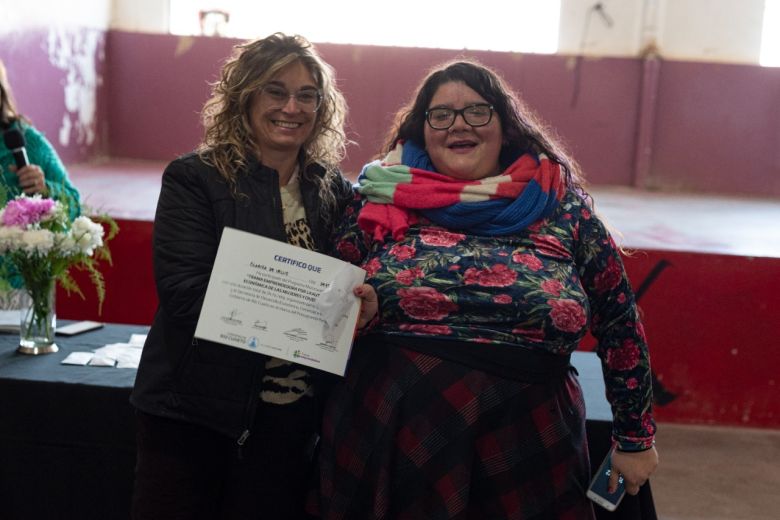Trama Emprendedora: setenta mujeres y diversidades recibieron su certificado de capacitación