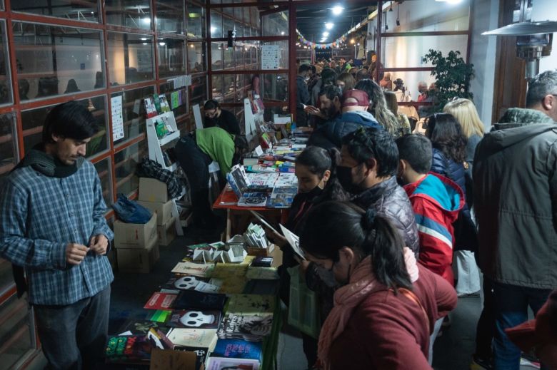 Editoriales independientes de todo el país exhibieron sus producciones en la 8va Feria Federal realizada en la ciudad