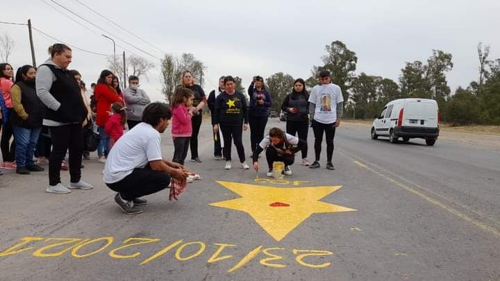 Se pintó una estrella amarilla en homenaje a un joven atropellado en Ruta 8