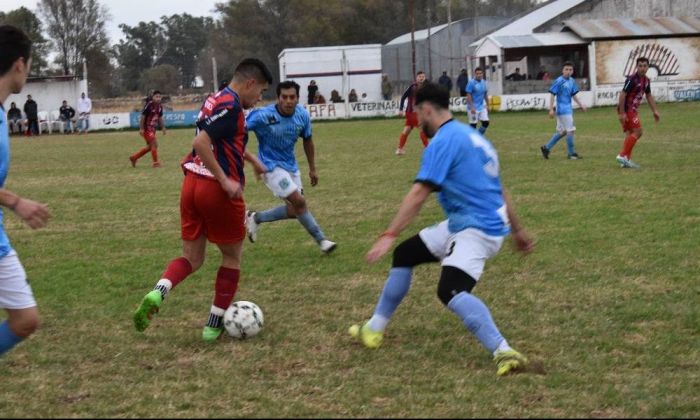 Centro Social, Deportivo Rìo Cuarto , Independiente Dolores y San Lorenzo de Bulnes siguen arriba