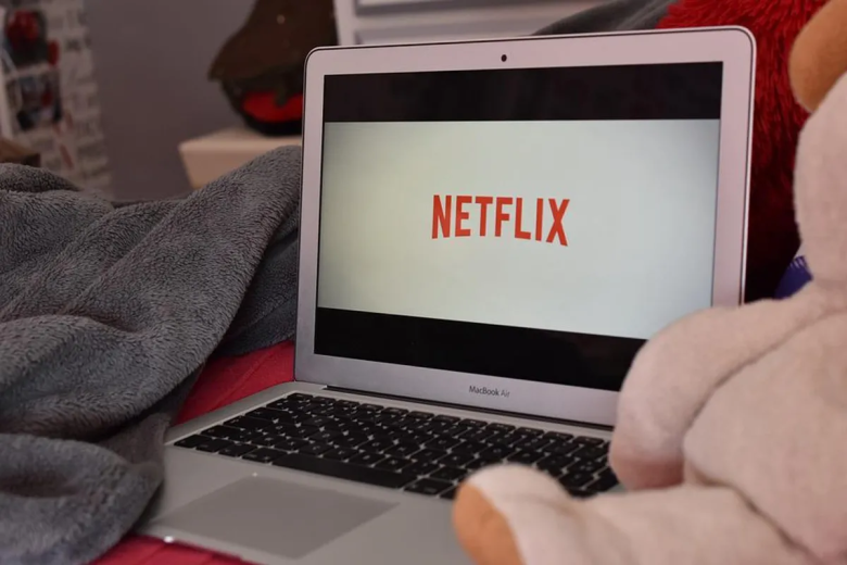 La serie de Netflix que amenaza con destronar a Stranger Things 4