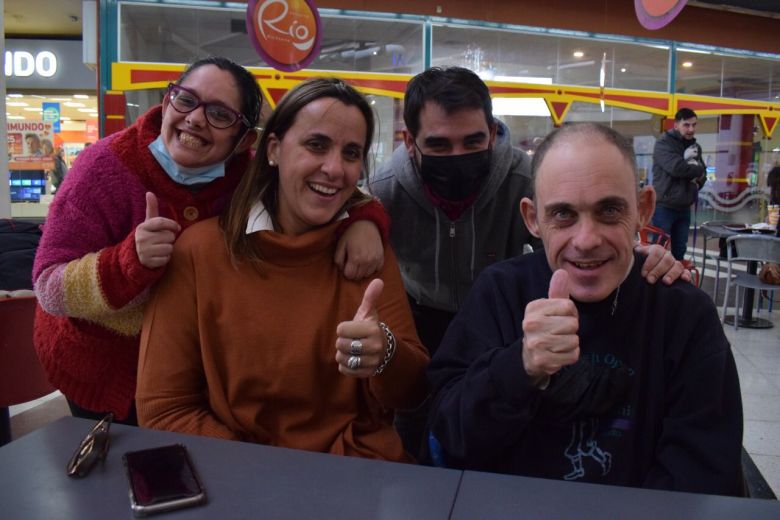 Un grupo de integrantes del Tobar García realizaron una visita al McDonald's