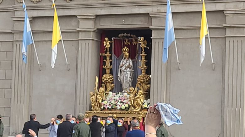 El obispo Uriona dio un mensaje de paz en la celebración por la virgen de la Consolata en Sampacho
