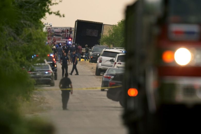 Horror en Texas: encontraron a 46 migrantes muertos en un camión que intentaba ingresar a EEUU