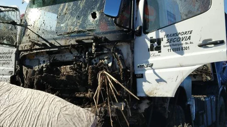 Un camionero murió luego de ser atacado a piedrazos cuando quiso evitar un piquete de transportistas