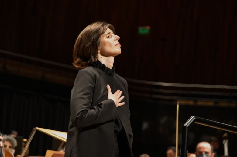 Valeria Martinelli, una riocuartense directora de orquesta que ha conquistado los grandes escenarios del mundo 