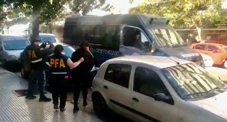 Desbaratan una red de trata en Córdoba: rescataron a 27 personas en Cofico