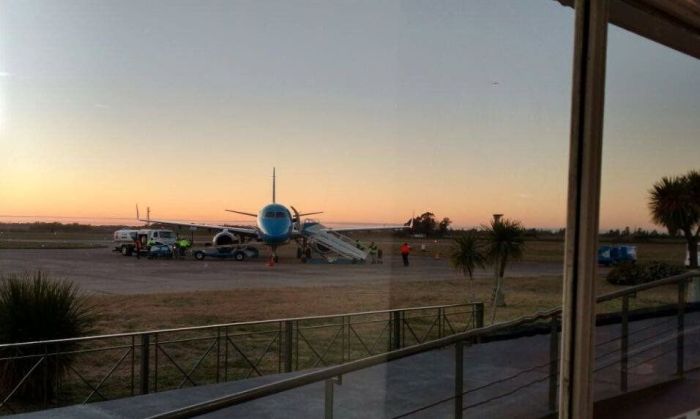 Continúa el paro del personal civil en el aeropuerto de Las Higueras