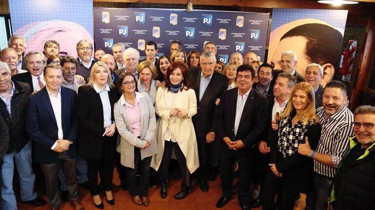 El PJ se reunirá en defensa de Cristina Kirchner y definirá si realiza una movilización