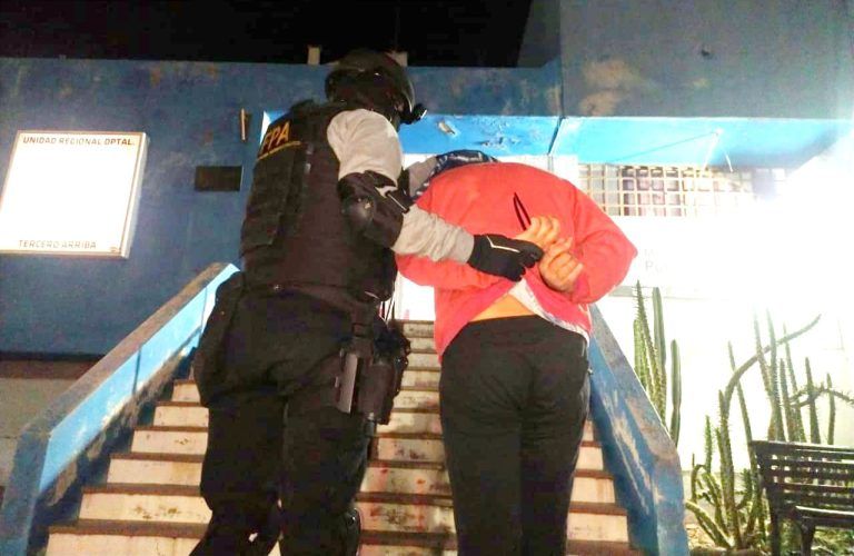Secuestran 483 dosis de cocaína y más de 700.000 pesos: hay tres detenidos 