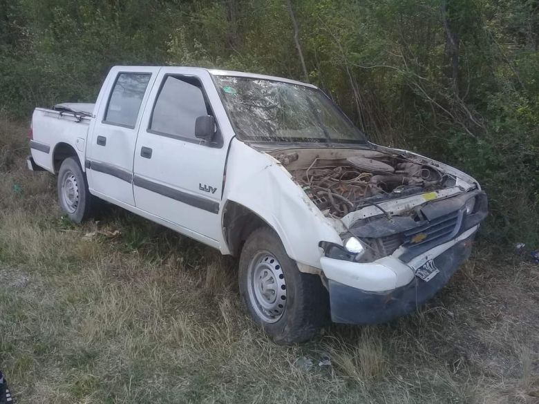 Una camioneta con cuatro ocupantes volcó en Las Higueras
