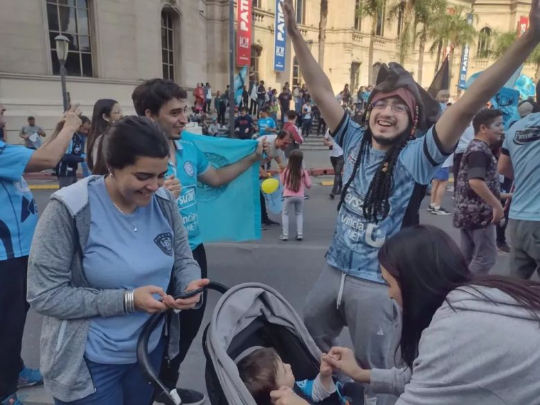 El festejo "Pirata" tras el ascenso de Belgrano se hizo sentir en Córdoba