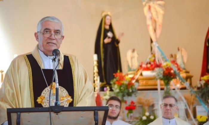 El Obispo Adolfo Uriona saludó a la radio por su aniversario