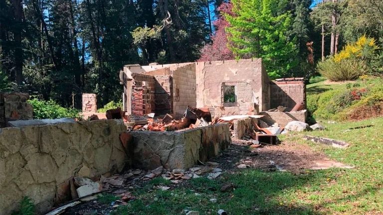 Los mapuches reclutan gente para ocupar todas las propiedades que usurparon en Villa Mascardi