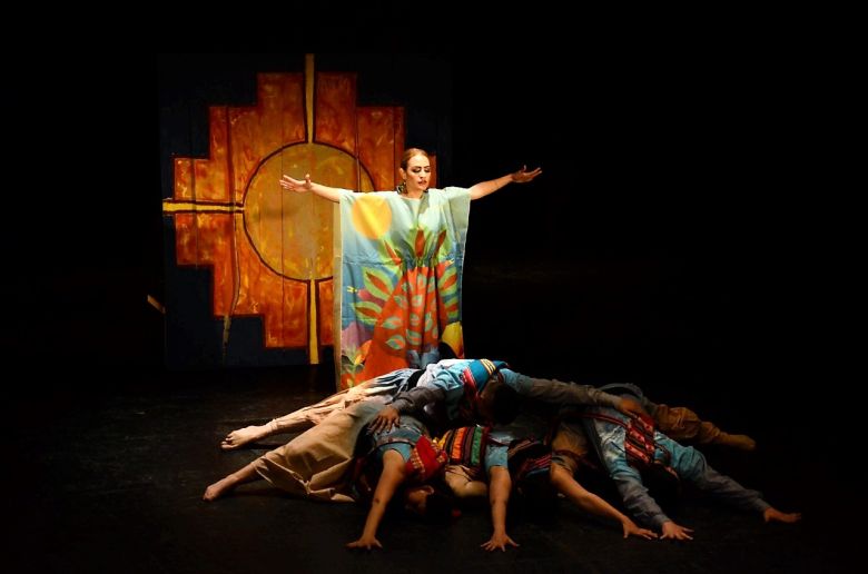 Itinerancias por el ABYA YALA, un espectáculo que transita por la danza, música y palabra