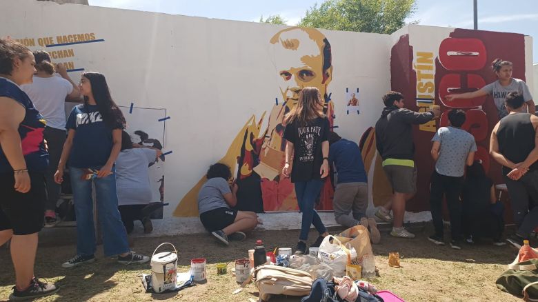 Majo Ledesma en Informe 16: Realizó un mural homenaje a Agustín Tosco