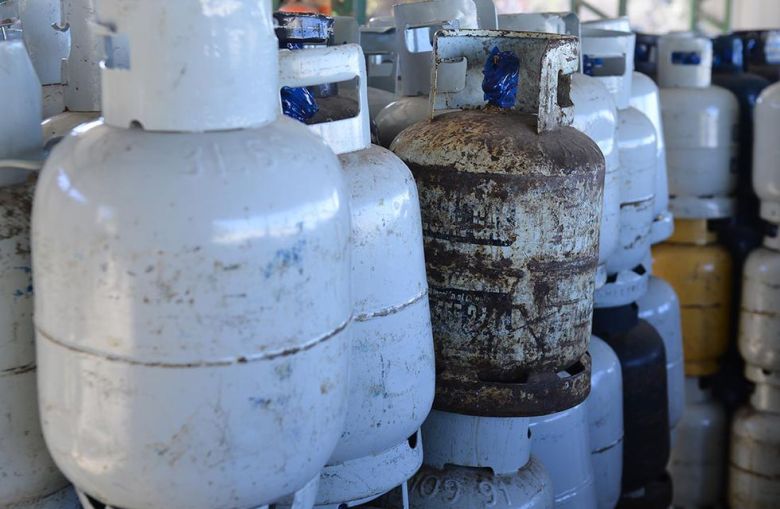 Crisis del gas licuado: piden subir de $700 a $2100 el valor de las garrafas y hablan de desabastecimiento