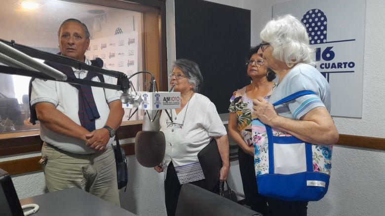 Integrantes del Taller de Radio del PEAM visitaron LV16