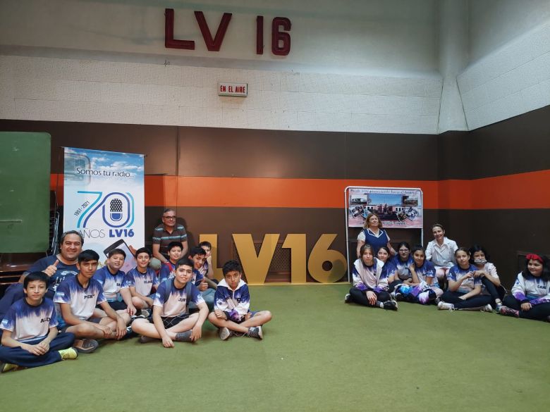Estudiantes de la Escuela Bartolomé Mitre visitaron LV16