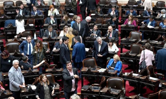 Escándalo en Diputados: el oficialismo levantó otra sesión en medio de gritos e insultos