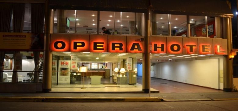 Con una base de 1.800.000 dólares se promovió el remate del Opera Hotel
