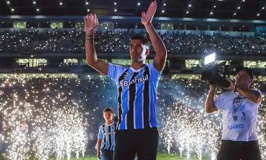 Luis Suárez y un gran recibimiento en su nuevo club: Gremio de Porto Alegre