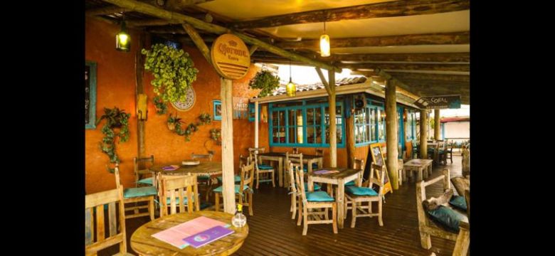 El economista argentino que cambió su vida y montó el primer restaurante de Praia Do Rosa
