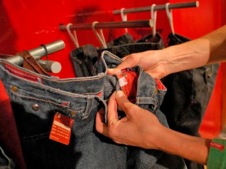 Diversidad corporal: El Municipio realiza tareas de concientización en locales de ropa