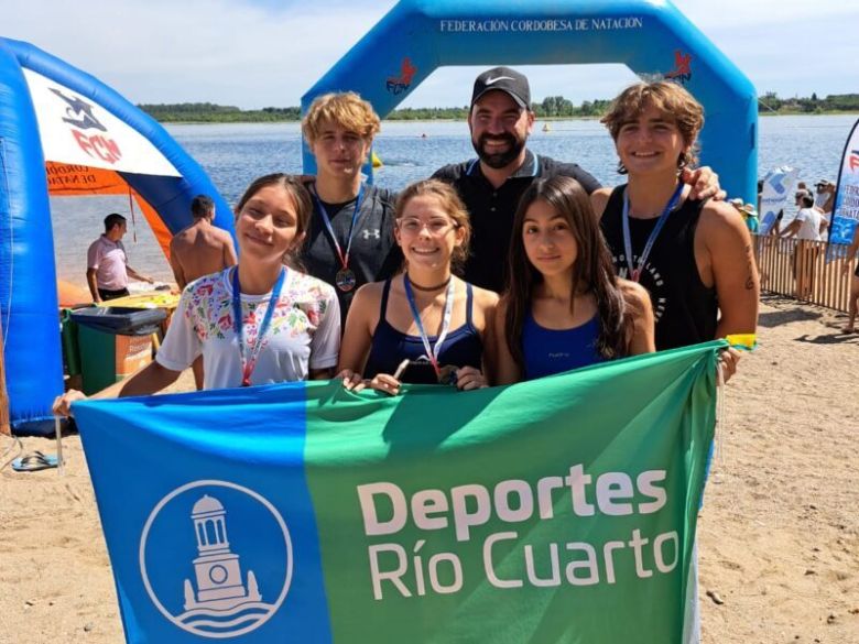 Destacados resultados para nadadores de Deportes Río Cuarto en Almafuerte