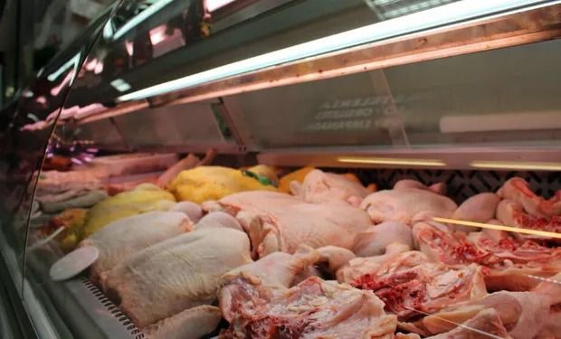 La menor producción por la gripe Aviar impacta en el precio del pollo