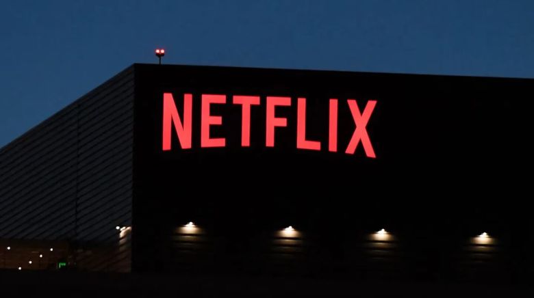 Google quiere destronar a Netflix: lanzará una plataforma de streaming con 800 canales gratis