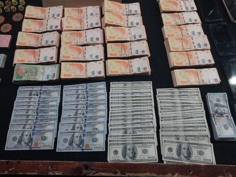Allanaron una casa y secuestraron 8 millones de pesos de juego ilícito 
