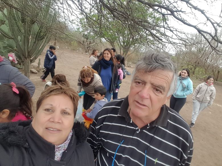 Una pareja de 70 años que ayuda a quienes más lo necesitan en el norte de Córdoba