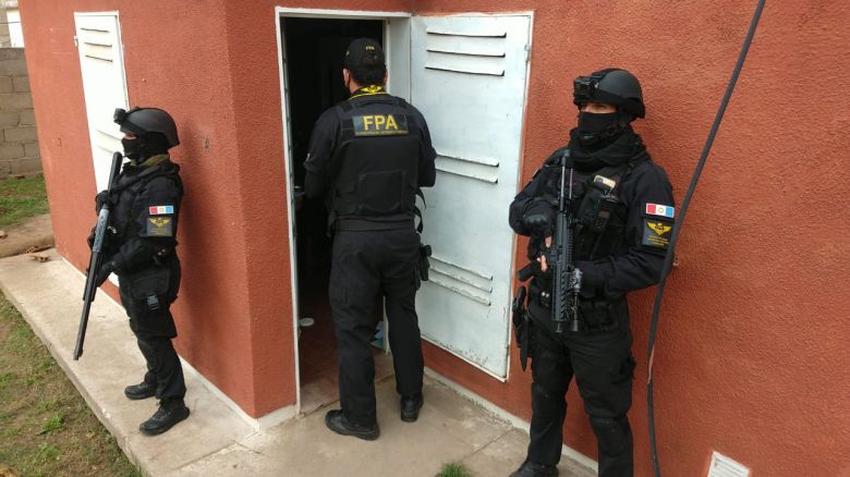 Tres detenidos por venta de drogas en Alejandro Roca, La Carlota y Santa Eufemia