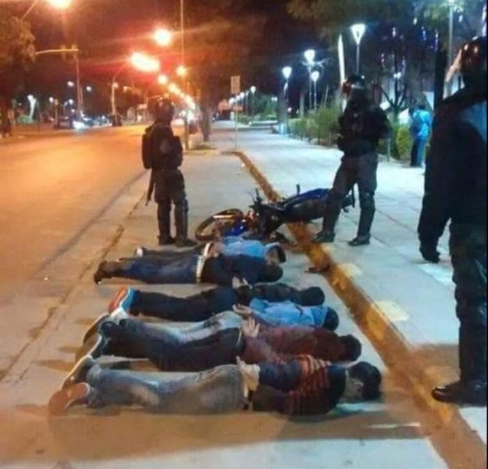 17 detenidos y la presencia policial en distintos puntos de la ciudad tras los intentos de saqueos