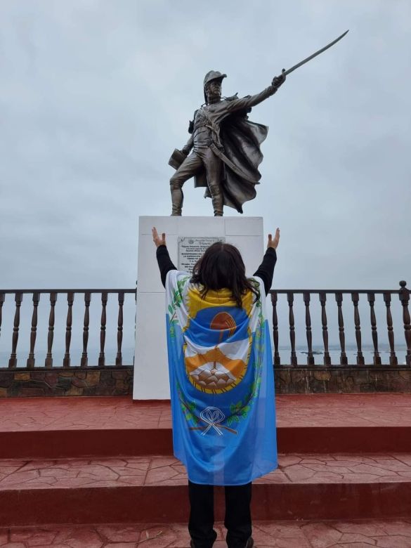 Una maestra argentina se convirtió en la primera mujer en cruzar seis veces los Andes