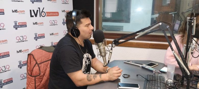 Santi Cofré se lanza como solista; presentó su nueva canción El embrujo