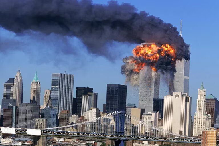 La vida de los terroristas del atentado del 11 de septiembre: cerveza y prostitutas antes de volar
