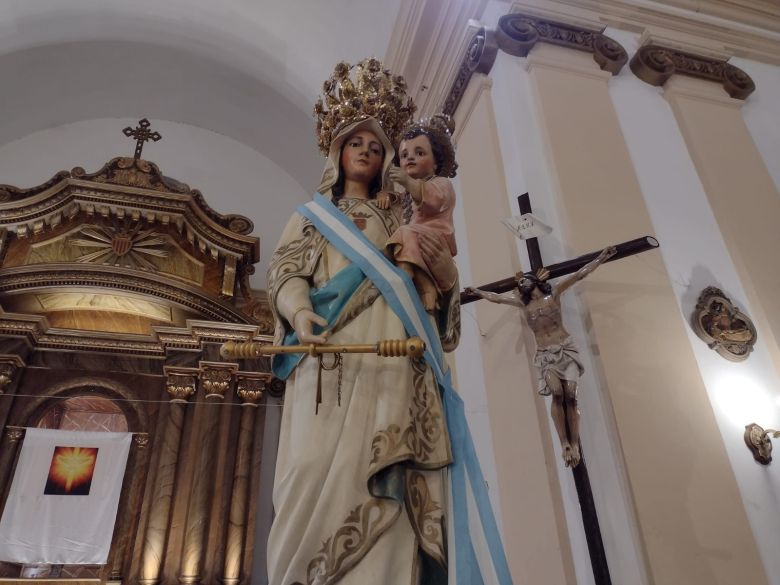 La comunidad católica de barrio Alberdi comienza la novena de la Virgen de La Merced