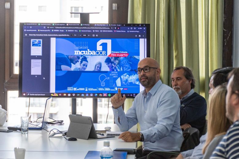 Con nueve  proyectos se lanzó el programa IncubaCor en Río Cuarto