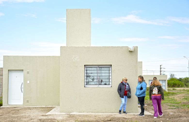 6 familias de barrio Alberdi cumplieron el sueño de la casa propia