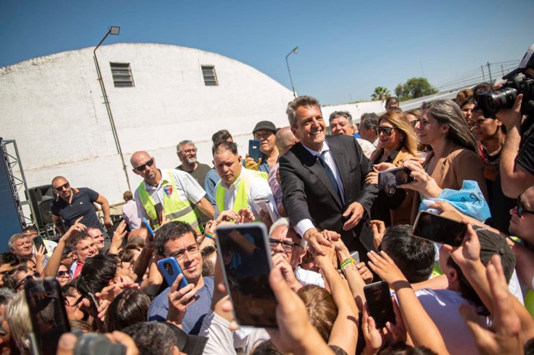 Sergio Massa firmó el convenio de la SUBE en Río Cuarto para la ciudad y otros 6 municipios  