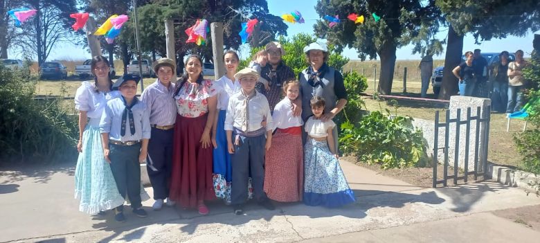 Escuelas rurales con identidad propia: el Centro Educativo de Laguna Seca cumplió 80 años