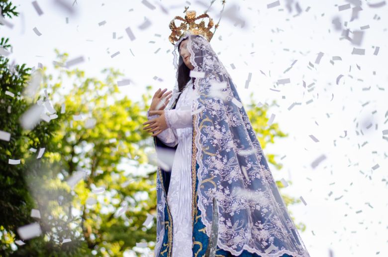Multitudinaria procesión por el Día de la Inmaculada Concepción de la Virgen