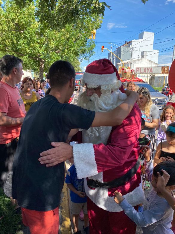 La Caravana de Papá Noel congregó la magia en la ciudad
