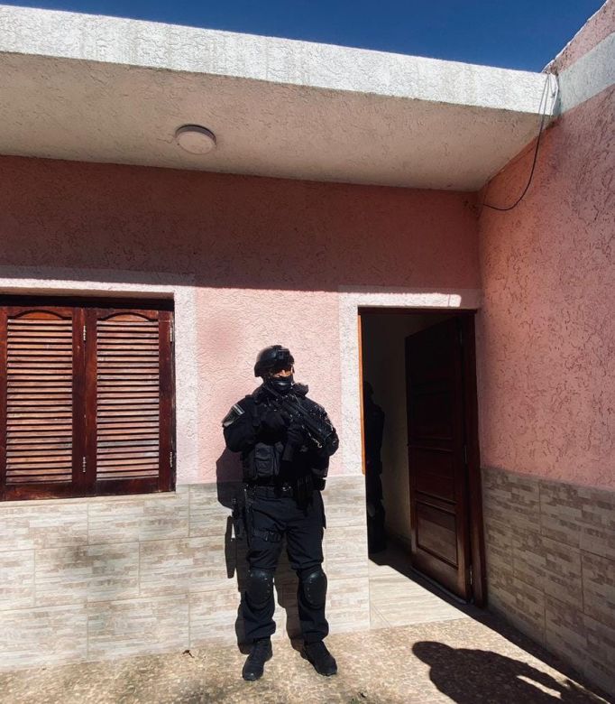 FPA efectuó dos allanamientos por causa de drogas en Villa Dolores 