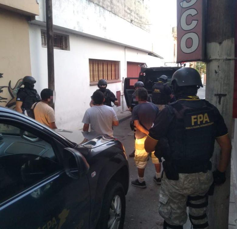 En controles preventivos, FPA secuestró cocaína y marihuana en diversos barrios de Córdoba