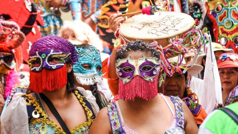 Las comadres celebraron su día mientras se palpita el desentierro del carnaval en Jujuy 