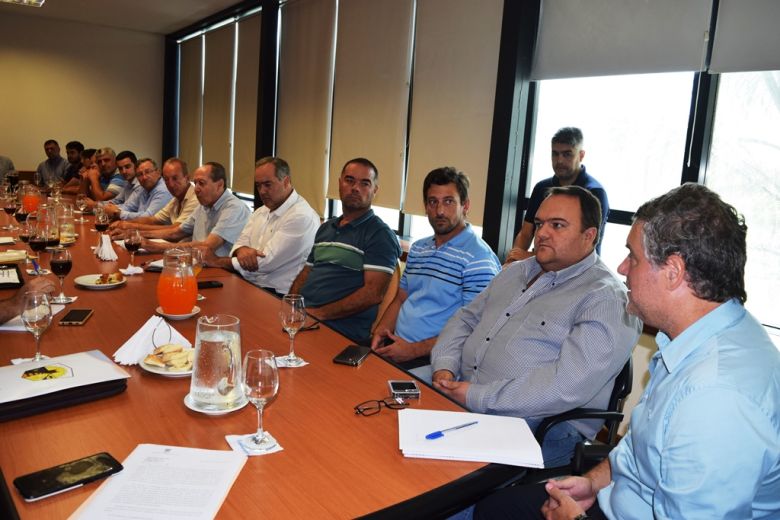 Municipios y comunas del departamento Río Cuarto se reunieron con funcionarios provinciales