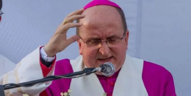 Violencia de género: condenan al arzobispo de Salta y deberá tratarse psicológicamente